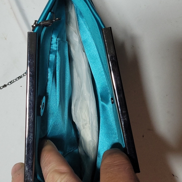 WOMENS PURSE - Picture 2 of 2